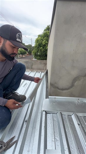 Obras de Calheiros: Transformando Telhados com Estilo