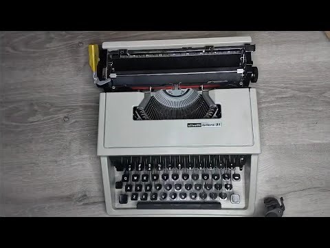 1970s Olivetti Typewriter Opening (December 16, 2024)