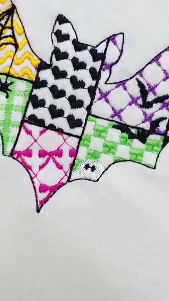 Halloween Bat Patchwork #halloweenembroidery #patchworkdesign