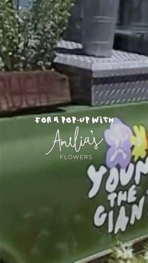 Before our show Saturday, stop by outside the Ascend Amphitheater for a flower truck pop-up! 💐