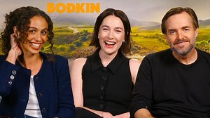 Will Forte, Siobhán Cullen & Robyn Cara Praise The Stunning Views Of Ireland In Netflix's Bodkin