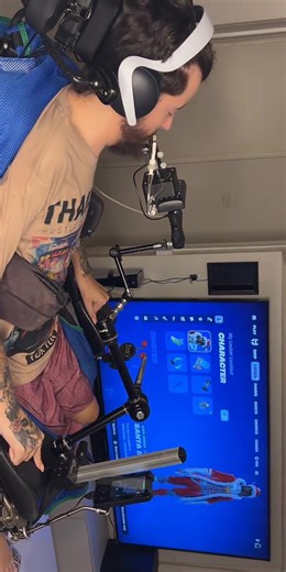 Playing Fortnite with my mouth join my live next time#paralyzed #tiktoklive #accessiblegaming