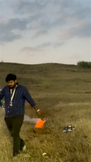 Cold Pyro & Fireworks on Instagram: "💥‼️ #WeddingEntryFireworks #SFXForWeddings #ColdPyro #StageFireworks #WeddingDecorldeas #IndianWeddings2025 #EventPlannerIndia #grandentryfx #ReelsIndia #ReelsTrending #ViralReels #InstaReels #ᴛʀᴇɴᴅɪɴɢɴᴏᴡ"