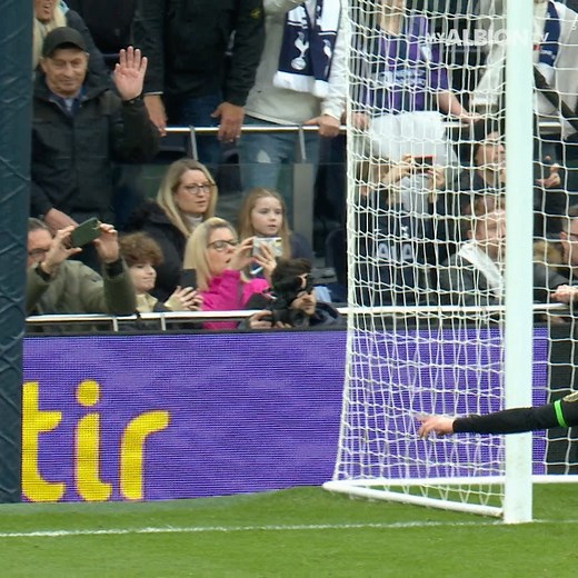 Pascal from the spot. 🫡 Highlights in partnership with mpb.com. Buy, sell and trade used camera gear. 📸🤝 | Brighton & Hove Albion FC