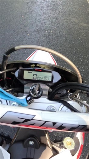 Fantic XMF 125 acceleration 😎#fantic #125 @Fabian @ОЛЕ @💜Timi_sumo💜 @Nico | Fantic @🤨 #CapCut