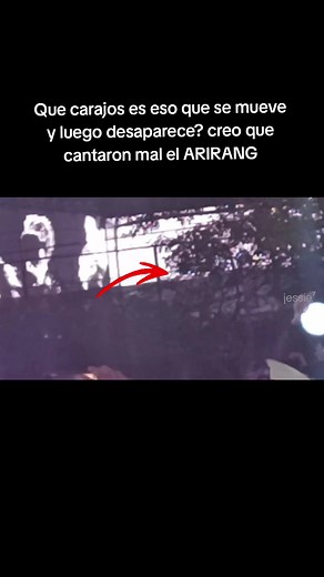 Captan algo extraño afuera del concierto de BTS en CDMX D3