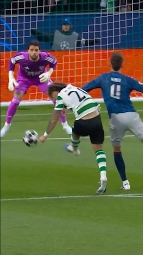 STUNNING DAVID RAYA SAVE VS SPORTING CP