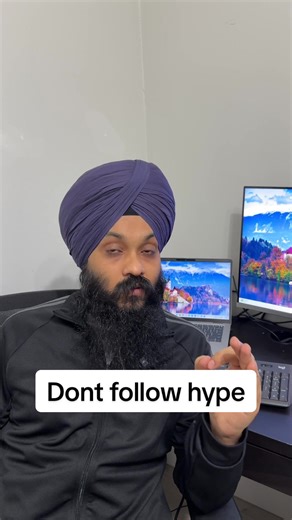 📉📈 Same stock. Two emotions. One big mistake. Google is trading around $335 today, and many people want to buy it because it delivered 70–80% returns recently. But when the same stock was trading at $140–150, most retail investors were panic selling. This is a classic retail-investor behavior: \t•\tBuy when prices feel “safe” \t•\tSell when fear is at its peak The market doesn’t reward emotions — it rewards conviction. If the business is fundamentally strong, short-term price moves shouldn’t c