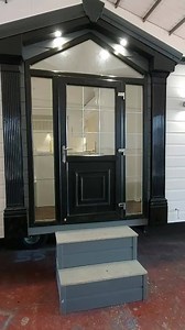 Another beautiful home leaves the factory. This is a 55x14 3bedroom with central lounge and master bedroom with 2 walk in wardrobes! Large Farmhouse country range kitchen in white with L-shape island seating area & table. Large bay window to master bedroom and triangle window above the main door. Slipper bath on a platform with large vanity unit and separate shower. Very nice layout and colour scheme (well done Emma😉) with lots of storage space. | Regent Luxury Mobile Homes