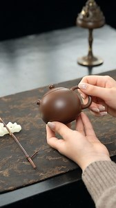 Yixing Handmade Zisha Teapot – Single Pot, Aged Purple Clay, Home Tea Brewing, Xishi Teapot, Tea Culture Gift 🔥 Limited Edition Handmade Yixing Zisha Teapot ✅ Pure handmade with aged purple clay ✅ Classic Xishi teapot design ✅ Makes your home-brewed tea more aromatic ☕ The more you use it, the richer the tea aroma—perfect for gifting! 📦 DM to order now, limited stock—don’t miss out! | Tea Pot