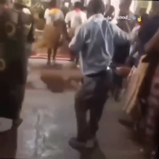 Zembwela Beberu on Instagram: "Kama nawaona wanavyojidai pale Jangwani ~#Mswahili🇹🇿"