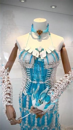 Wearable LEGO Wedding Gown — “Bride of the Frozen Crown” by Satu Aaltonen | LEGO House 2025