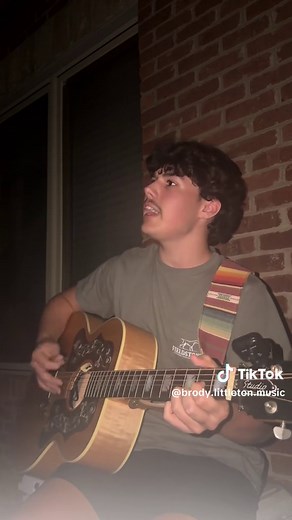 Turnpike Troubadours late night performance