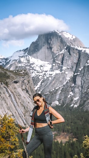 Itinerary: 2 Days in Yosemite 👇 Day 1: AM: Take Yosemite Valley Floor Tour with an official park ranger to learn all the history of the park and get an overview of the Valley’s biggest attractions. Grab lunch at Base Camp Eatery or Degnan’s Kitchen PM: Hike to Mirror Lake to see the magical reflection fo Half Dome Dinner & Sunset: The Ahwahnee Hotel - order dinner at the bar and take it outside to sit by the fire and enjoy sunset with a beaitiful meal! Day 2: AM: Hike to Lower & Upper Yosemite 