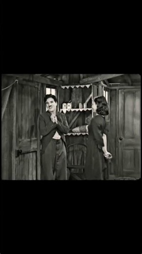 Charlie Chaplin best comedy scenes#sortvideo#charliechaplin#comedyfilms#sortcomedyvideo