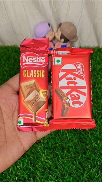 Nestlé Kitkat & Classic Chocolates 🍫 😋 #asmr #chocolate #nestle #ytshorts #trending