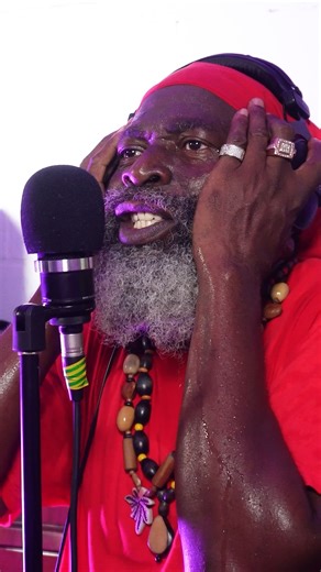 King Shango aka Capleton strikes hard with an exclusive dubplate recorded for Irie Ites Sound on the legendary Cuss Cuss Riddim produced by Street Rockaz Family! 💥 A legendary voice, massive basslines, and pure fire energy — this dubplate is a real bomb for all reggae and sound system fans! 💣🔥 🎙️ Recorded this summer in Paris, Capleton once again proves why he remains one of the most powerful Jamaican performers of his generation. He doesn’t just record dubplates… he delivers sonic murders! 