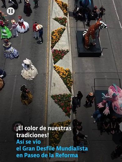 ¡El color de nuestras tradiciones! 🇲🇽🎉⚽ Miles de personas se dieron cita en uno de los corredores más emblemáticos de la ciudad para vivir este evento que combina tradiciones mexicanas, expresiones artísticas y la pasión por el futbol. #HeraldoDigital