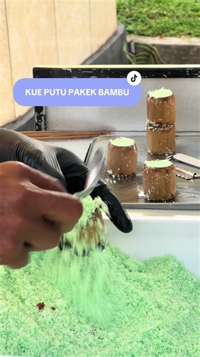 Kue Putu Tradisional: Cara Buat dengan Bambu