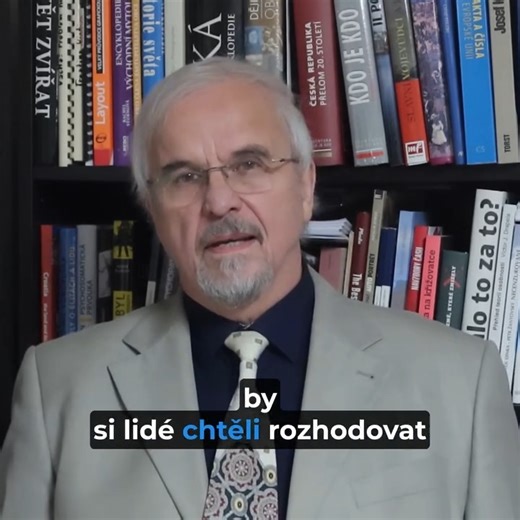 MUDr. Ivan David, europoslanec za SPD a Trikoloru: "Kolektivním Západem prochází strašidlo. Tentokrát to není strašidlo komunismu." | Trikolora