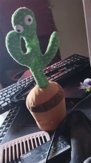 This singing cactus toy just copied me 😭 funniest toy ever!