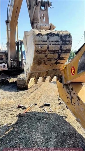 Full Tutorial on Excavator Unloading Bolts