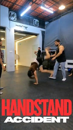 Handstand FAIL Gone Wrong 😱 | Funny Calisthenics Accident #shortsworkout