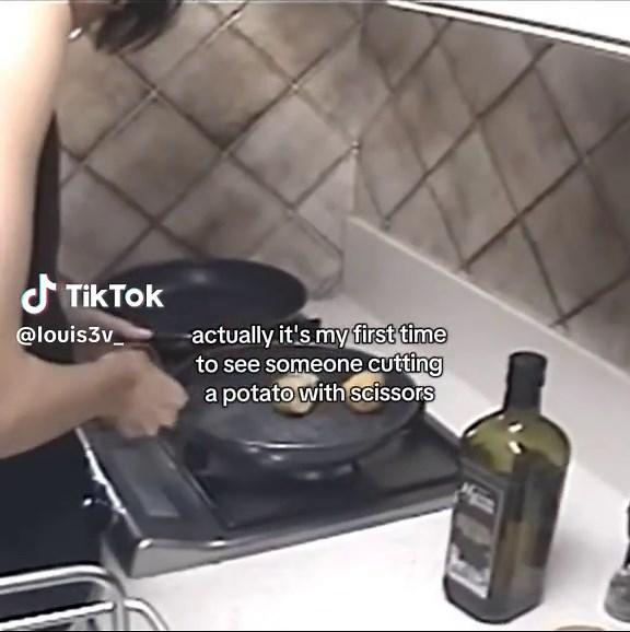 Cutting Potatoes with Scissors: A Unique Kitchen Hack