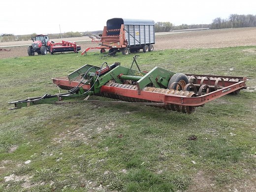 Brillion 15 Cultimulcher | Agriculture