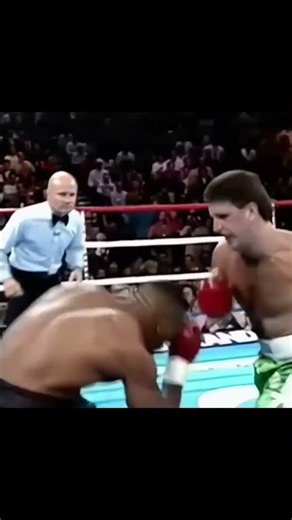 Mike Tyson Vs Peter Mcneeley #miketyson #peter #classicboxing #boxing #highlights #mma #shorts