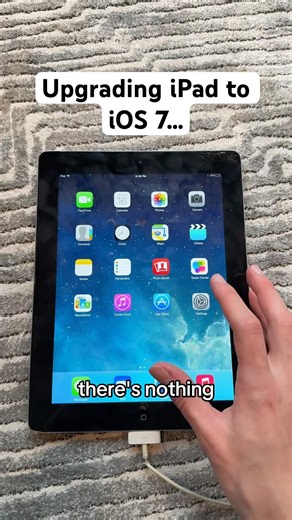 Upgrading iPad to iOS 7… #ipad #apple #techtok