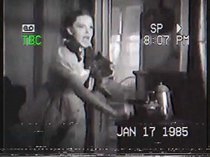 The Wizard Of Oz (1939) - It’s A Twister / The Cyclone (VHS 1985)