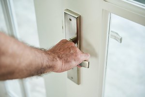Sens d’ouverture d’une porte ou d'une serrure ? Gauche / Droite ?