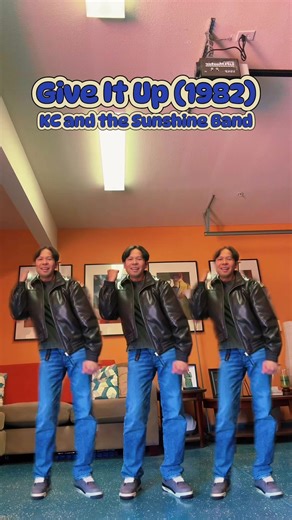 Give It Up (1982) KC and The Sunshine Band Remix by @TheGrooveMaster 🇿🇦 dc@☢️M H I K E Y☢️ #giveitup #remix #dance #dancetrend #dancechallenge