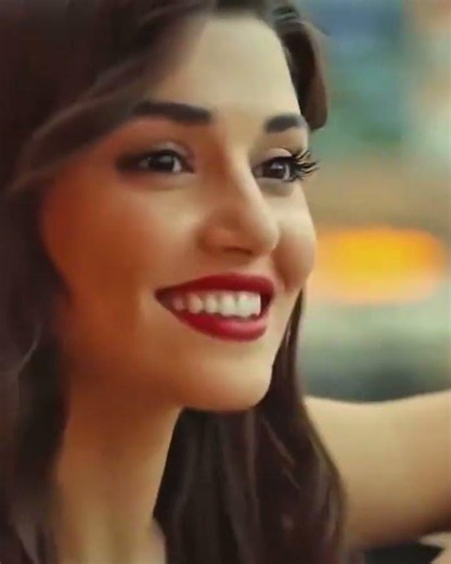 Unforgettable Chemistry: Hande & Kerem's Romantic Gaze ✨ #HandeErçel #KeremBürsin #shorts