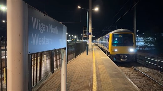 💚 The #Wigan to #Bolton railway is now cleaner and greener after our £100m electrification ... 21 kilometres of power lines installed six road bridges and one footbridge completely rebuilt signalling and track upgrades completed and more ... 👉 https://www.networkrailmediacentre.co.uk/news/a-greener-railway-now-gbp-100m-wigan-to-bolton-electrification-is-complete | Network Rail