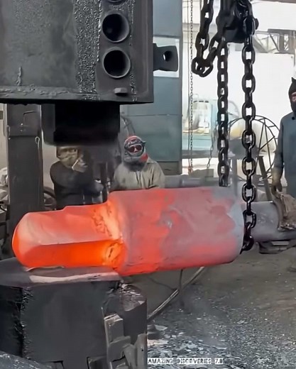 Forging a Giant Gear from a Ship Crankshaft | Metalworking
