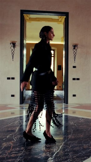 CAMILLA AND MARC on Instagram: "La Pause, Scene 5: Matilde exhibits being unbound and unapologetic. Moving to her own rhythm, free in every sense. Matilde wears the Varda Blazer over the Arion Top and Orlo Skirt with the Rhys Petal Pump. Available now at camillaandmarc.com #CAMILLAANDMARC #LAPAUSE #RESORT26"