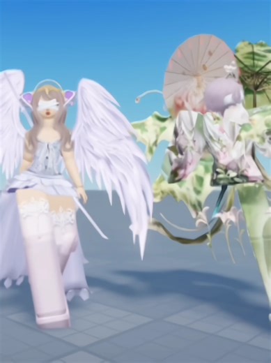 2 Besties Showcase Unique Styles in Roblox