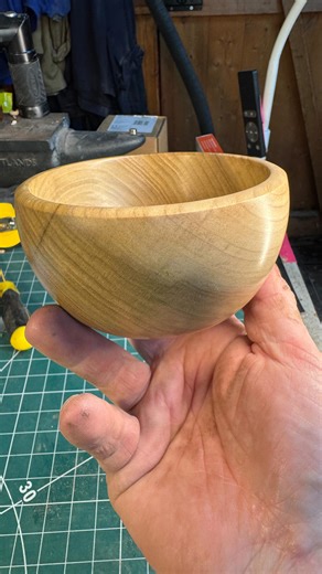 Jack Anderson on Instagram: "Full length Reels version - Quick wee coin bowl in tulip this morning. Quite a nice wood to work, very light but some figure to it. Made this one a rocking bowl. Spending the rest of the day in the shed next to the fire as our boiler went off after being serviced. Brrr. #woodturningtimelapse #woodturning #woodturnersofinstagram #wooodworking"