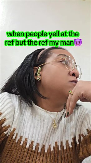 LORD BLESS ME I HATE HEARING PEOPLE YELL AT MY MAN!!! I know he the ref but he my baby i go to war over my bae 😭😭😭😭