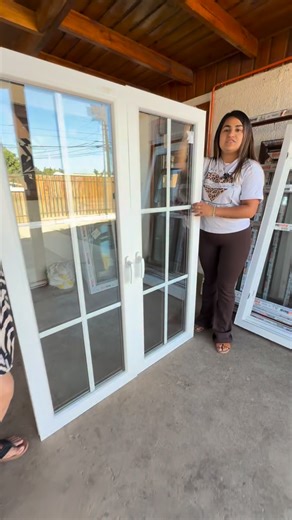 Metalforce Ltda on Instagram: "Las ventanas de PVC con termopaneles son un tipo de ventana que combina la durabilidad y resistencia del PVC (policloruro de vinilo) con la eficiencia térmica v acústica de los termopaneles. Características de las ventanas de PVC con termopaneles: 1. Marco de PVC: El marco de la ventana está hecho de PVC, un material duradero y resistente a la corrosión y el desgaste. 2. Termopaneles o Termoscustico: Los termopaneles son paneles de vidrio doble o triple que están s