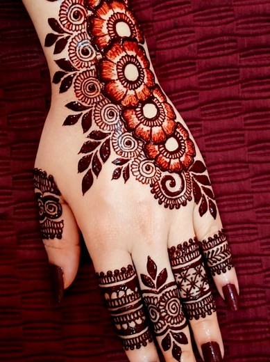 Simple Elegant Mehndi Design for Beginners