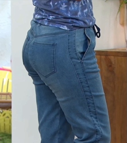HSN model Valerie modeling jeans 01