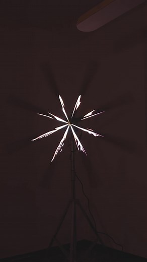 Chez Evidence Nous avons la conviction que la 2D n’est plus suffisante, C’est pour cela que nous avons osé faire le pas vers le futur de la communication Grâce à nos hologrammes, Sonatrach, Algérie Poste, Madar, le CRB, Saidal, Team France et l’ANEP ont déjà repoussé les limites de la communication visuelle lors de leurs événements, et maintenant ils nous font confiance Et si vous faisiez partie de cette nouvelle ère ? Imaginez vos présentations, vos lancements, vos messages en 3D immersive, cap