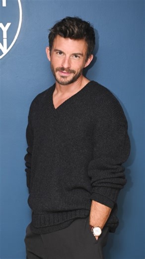 122K views · 2.3K reactions | Jonathan Bailey is sharing his reaction to being named People’s Sexiest Man Alive for 2025… 冀 | MTV UK | Facebook