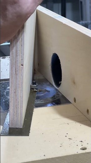 Router Table Dust Port #woodworking #router #dust