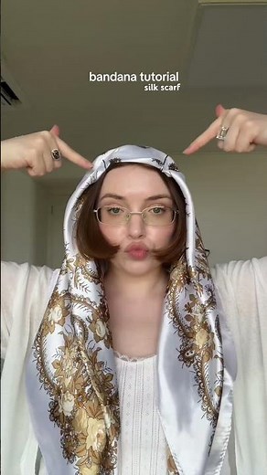 Bandana tutorial: how to make bandana with silk scarf. Summer style life hack.