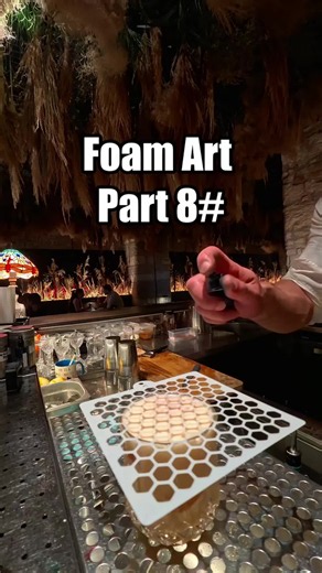 Foam Art Cocktail Techniques: Foam Pour & Texture Tips