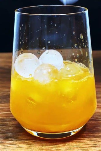 Watermelon & Pomegranate Smoothie | Refreshing & Vibrant